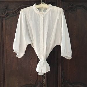 LINEN BLOUSE with buttons & pouffy sleeves